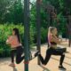 Calisthenics Station mit Bogenhangelleiter, Sprossenwand und Mehrfach-Reckstangen