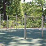 Calisthenics Park mit Edelstahl-Workoutstationen von KENGURU PRO am Zeppelinplatz in Berlin